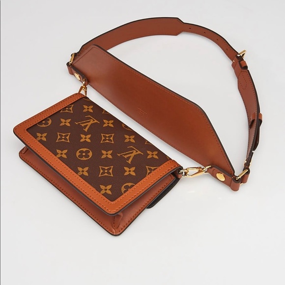 🔥LOUIS VUITTON🔥/Monogram  Canvas Dauphine Bumbag Bag/Gently Used/Box included - Picture 5 of 16